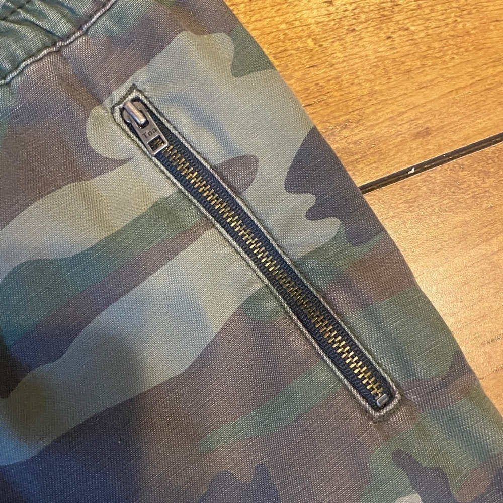 TNA Blue and Green Camo Pants - Picture 4 of 6